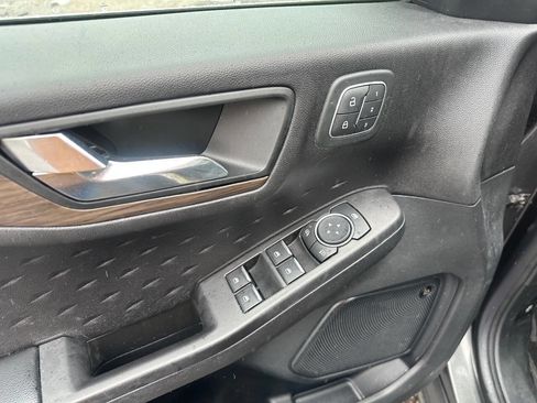 Used 2020 Ford Escape Titanium w/ Titanium Premium Package 2.0 image 27