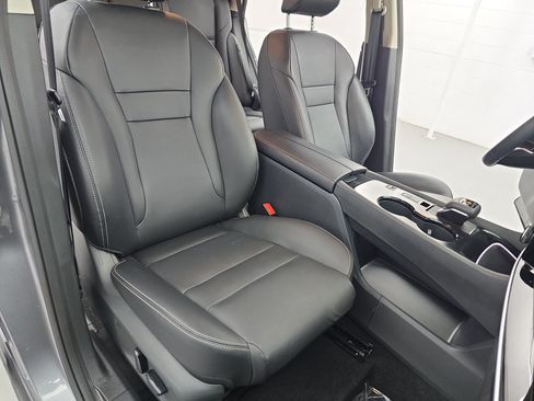 Certified 2024 Nissan Rogue SL FWD image 10