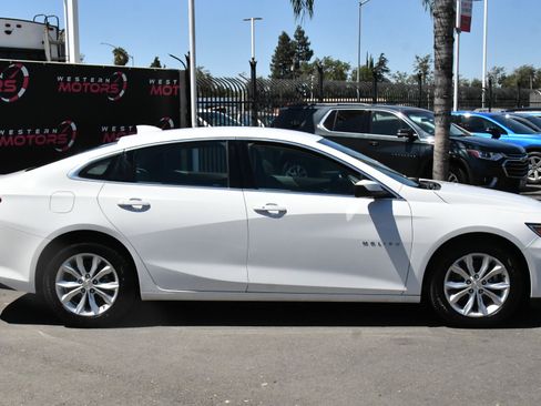 Used 2021 Chevrolet Malibu LT FWD image 9