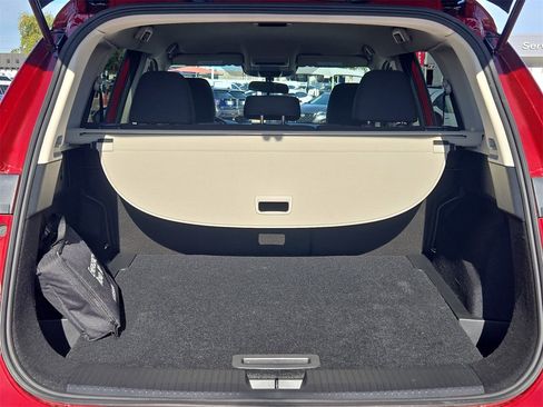 Used 2025 Nissan Rogue S image 12