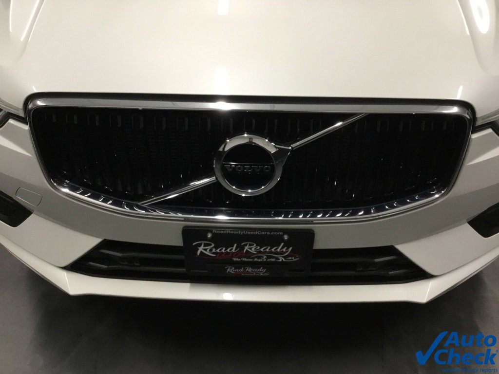 Used 2018 Volvo XC60 T5 Momentum w/ Vision Package AWD/4WD image 19
