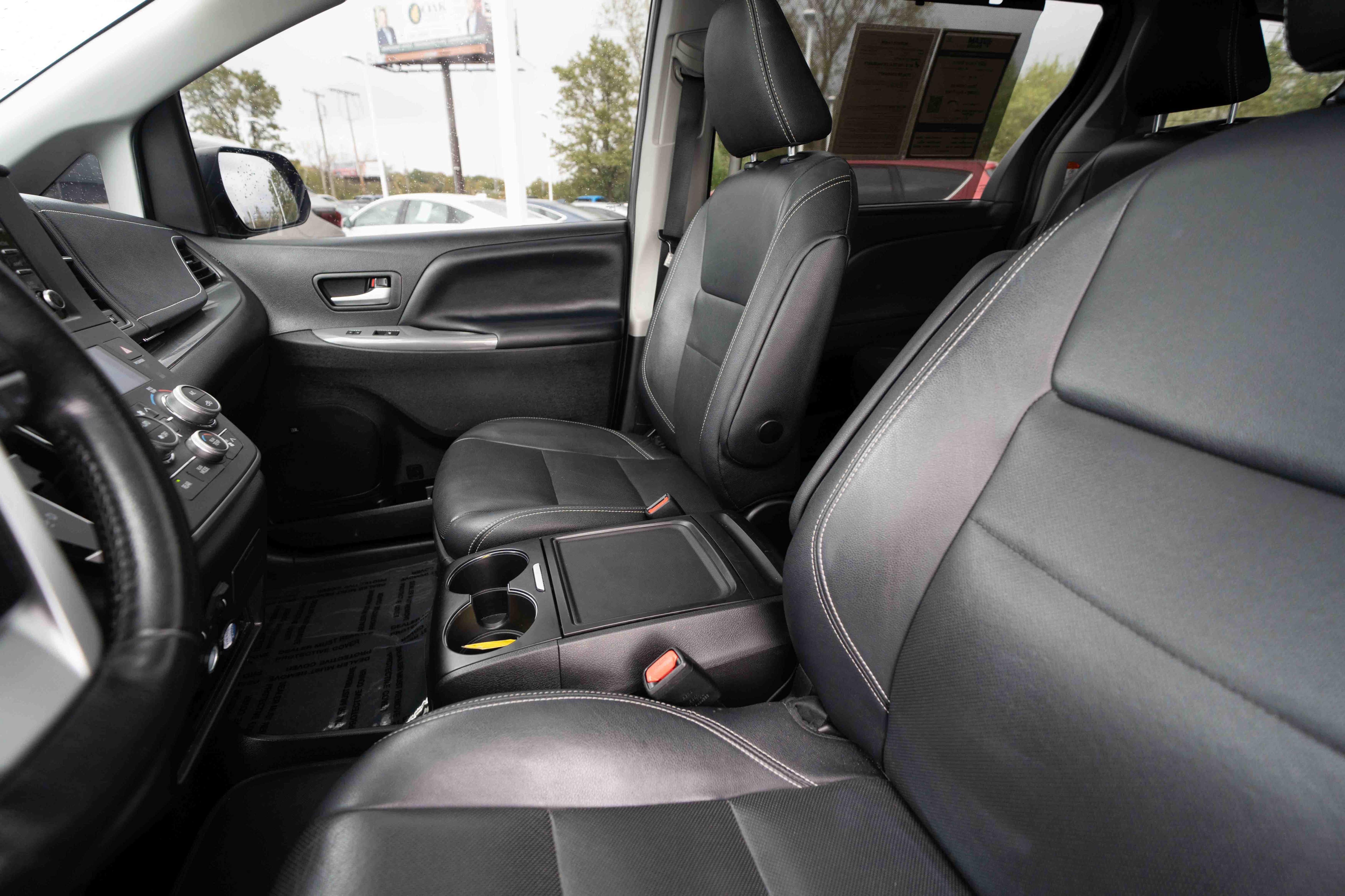 Used 2020 Toyota Sienna SE Premium AWD/4WD image 10