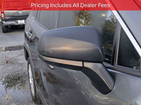 Used 2023 Toyota RAV4 LE FWD image 13