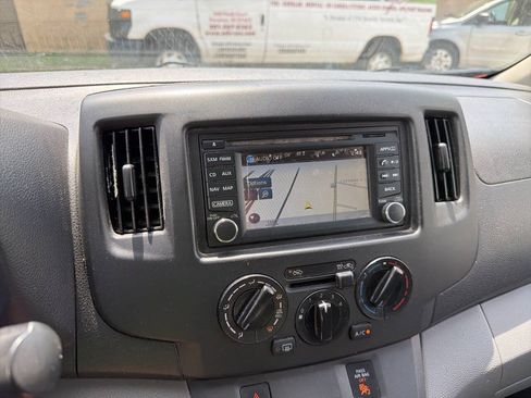 Used 2017 Nissan NV200 SV w/ Technology Package FWD image 18