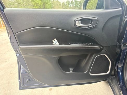 Used 2018 Jeep Compass Latitude w/ Popular Equipment Group image 14