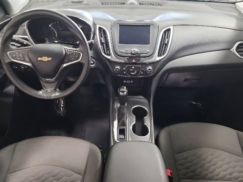 Used 2020 Chevrolet Equinox LT FWD image 2