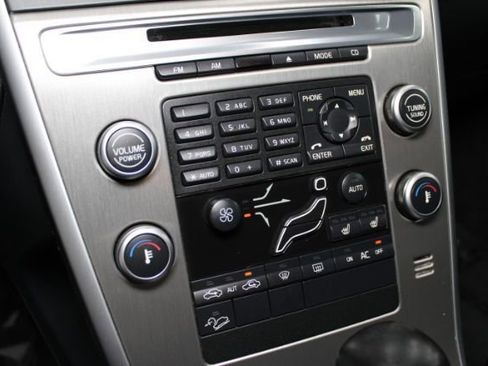 Used 2010 Volvo XC60 3.2 image 17