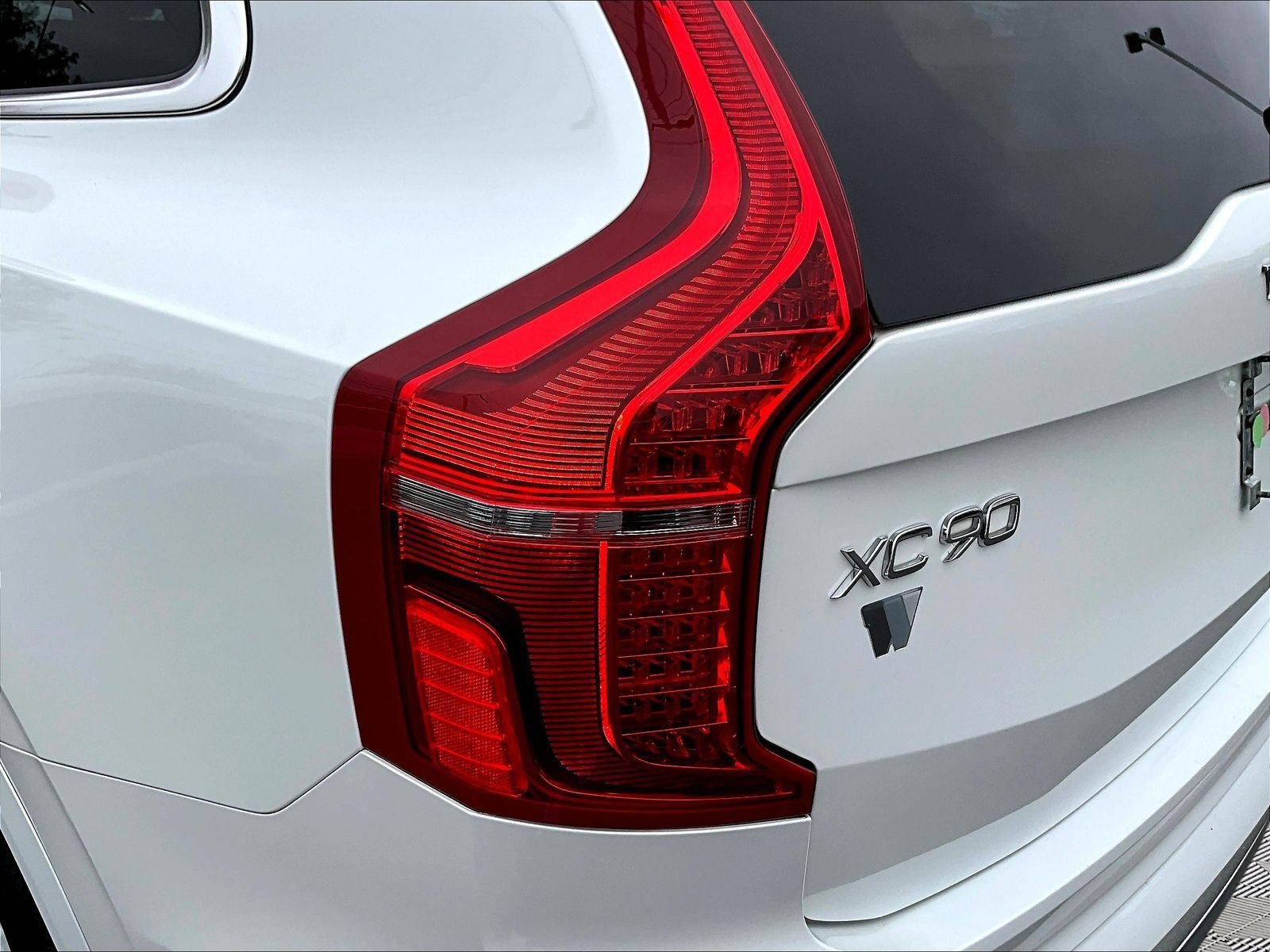 Used 2022 Volvo XC90 T5 Momentum AWD/4WD image 23
