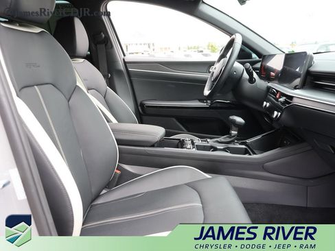 Used 2025 Kia K5 GT-Line AWD/4WD image 9