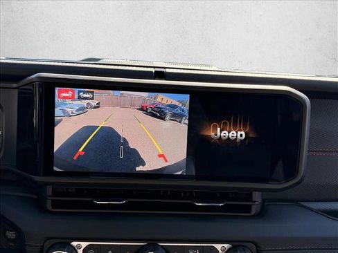 Used 2024 Jeep Wrangler Unlimited Rubicon w/ Technology Group image 22