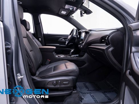 Used 2023 Chevrolet Traverse RS w/ LPO, Floor Liner Package AWD/4WD image 54