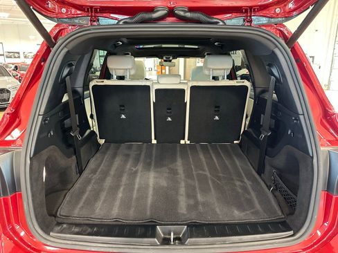 Used 2021 Mercedes-Benz GLB 250 w/ Premium Package image 49