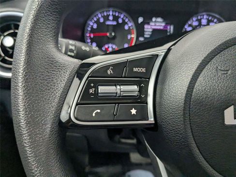 Used 2024 Kia Forte LXS w/ LXS Technology Package FWD image 15