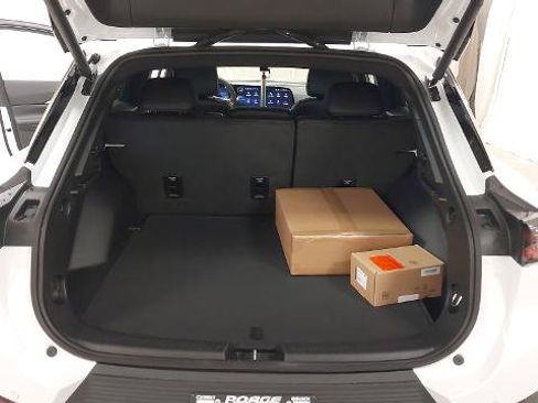 New 2026 Chevrolet Equinox EV LT image 27