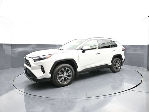 Used 2022 Toyota RAV4 Limited w/ Limited Grade Weather Package AWD/4WD image 6
