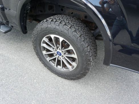 Used 2018 Ford F150 XLT w/ Equipment Group 302A Luxury AWD/4WD image 7