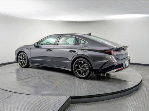 Used 2025 Hyundai Sonata SEL FWD image 6
