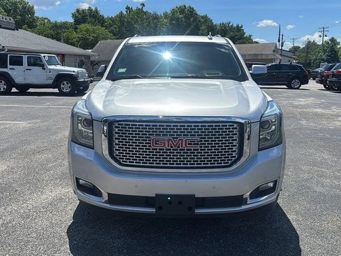 Used 2017 GMC Yukon XL Denali w/ Open Road Package AWD/4WD image 8