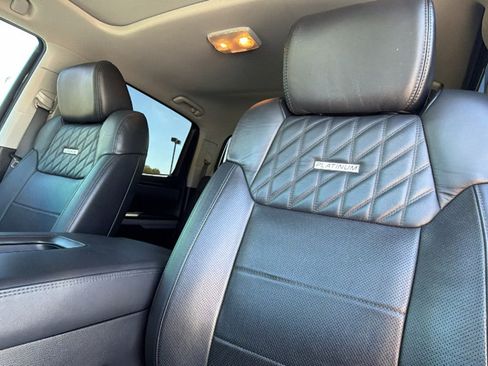 Used 2019 Toyota Tundra Platinum AWD/4WD image 11