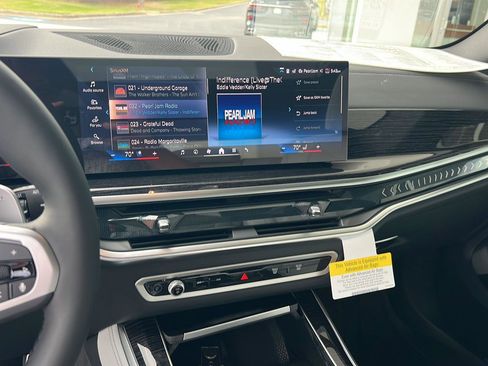 New 2026 BMW X5 sDrive40i image 25