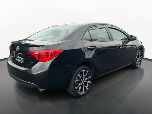 Used 2017 Toyota Corolla SE FWD image 3