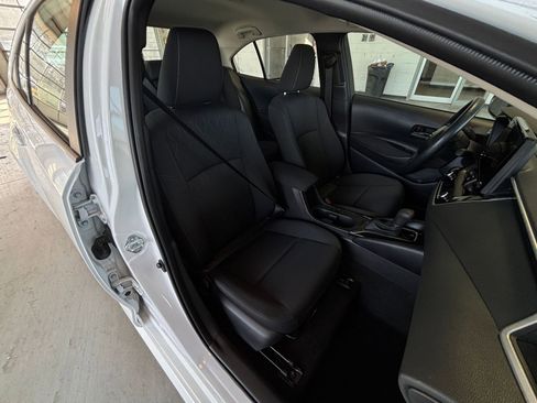 Used 2025 Toyota Corolla LE image 35
