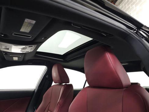 Used 2018 Lexus IS 300 F Sport w/ F Sport Package image 14