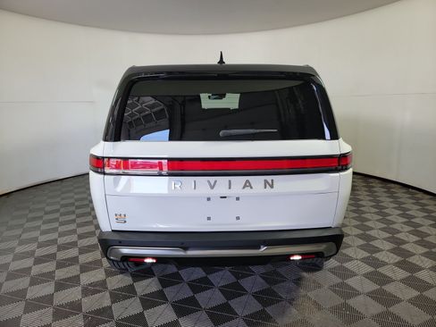 Used 2024 Rivian R1S Adventure AWD/4WD image 4