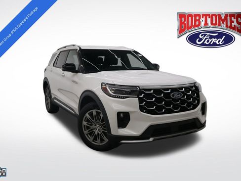 Certified 2025 Ford Explorer Platinum RWD image 1