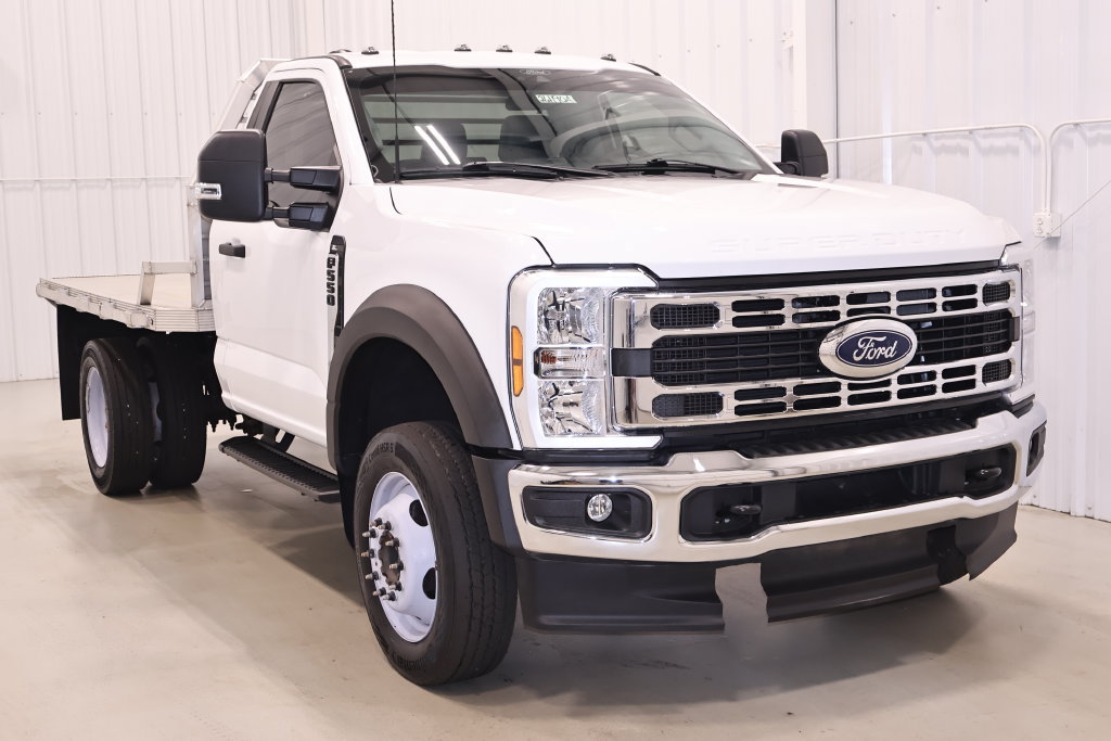 Certified 2024 Ford F550 4x4 Regular Cab Super Duty image 4