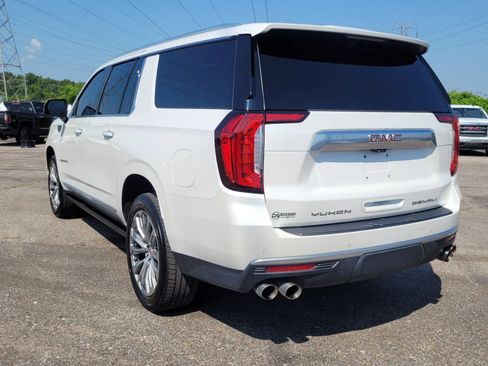 Used 2021 GMC Yukon XL Denali w/ Denali Premium Package RWD image 10