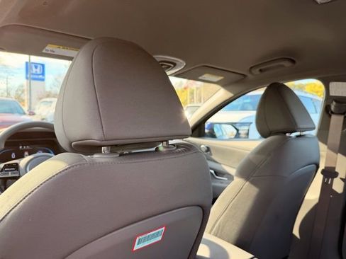 New 2026 Hyundai Elantra SE image 27