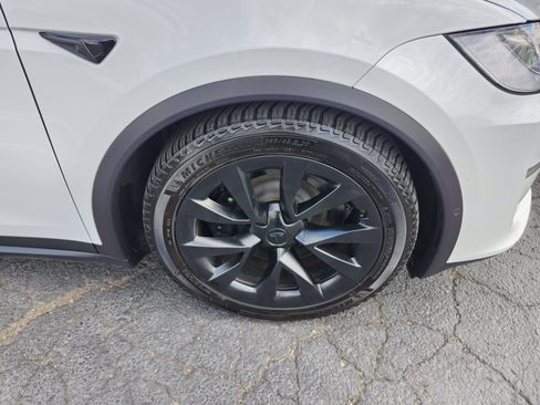 Used 2022 Tesla Model X AWD/4WD image 11