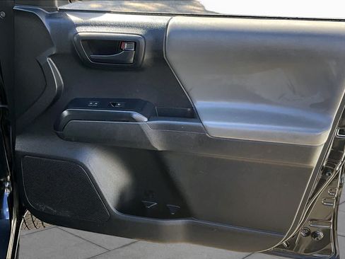 Certified 2023 Toyota Tacoma SR AWD/4WD image 21