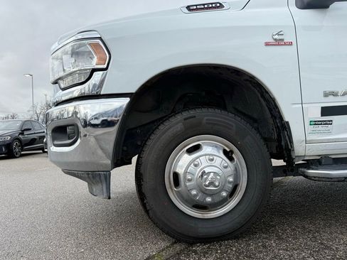 Used 2024 RAM 3500 Big Horn AWD/4WD image 32