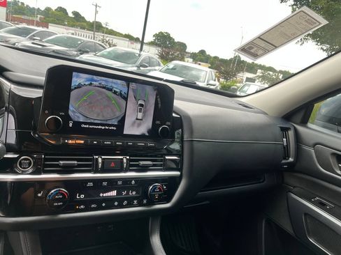 Used 2023 Nissan Pathfinder SL w/ Cargo Package FWD image 14