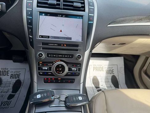 Used 2017 Lincoln MKZ Select w/ Select Plus Package image 10