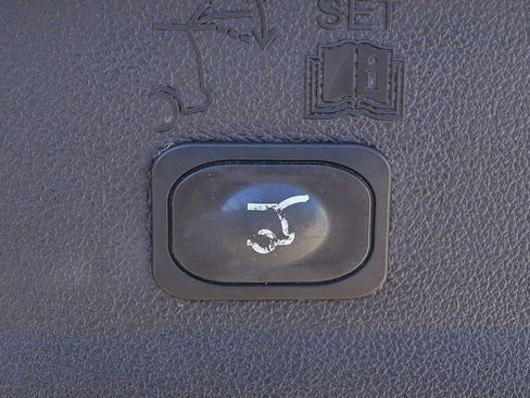 Used 2017 Ford Escape SE w/ Equipment Group 201A AWD/4WD image 23