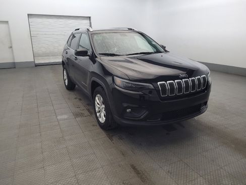 Used 2019 Jeep Cherokee Latitude w/ Cold Weather Group image 13