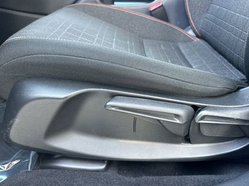 Used 2024 Honda HR-V Sport image 14