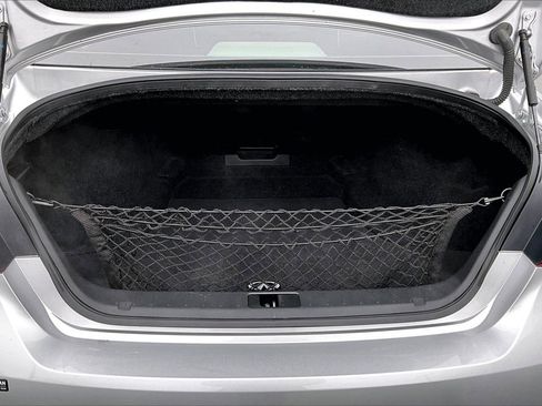 Used 2018 INFINITI Q70 L 3.7 image 25