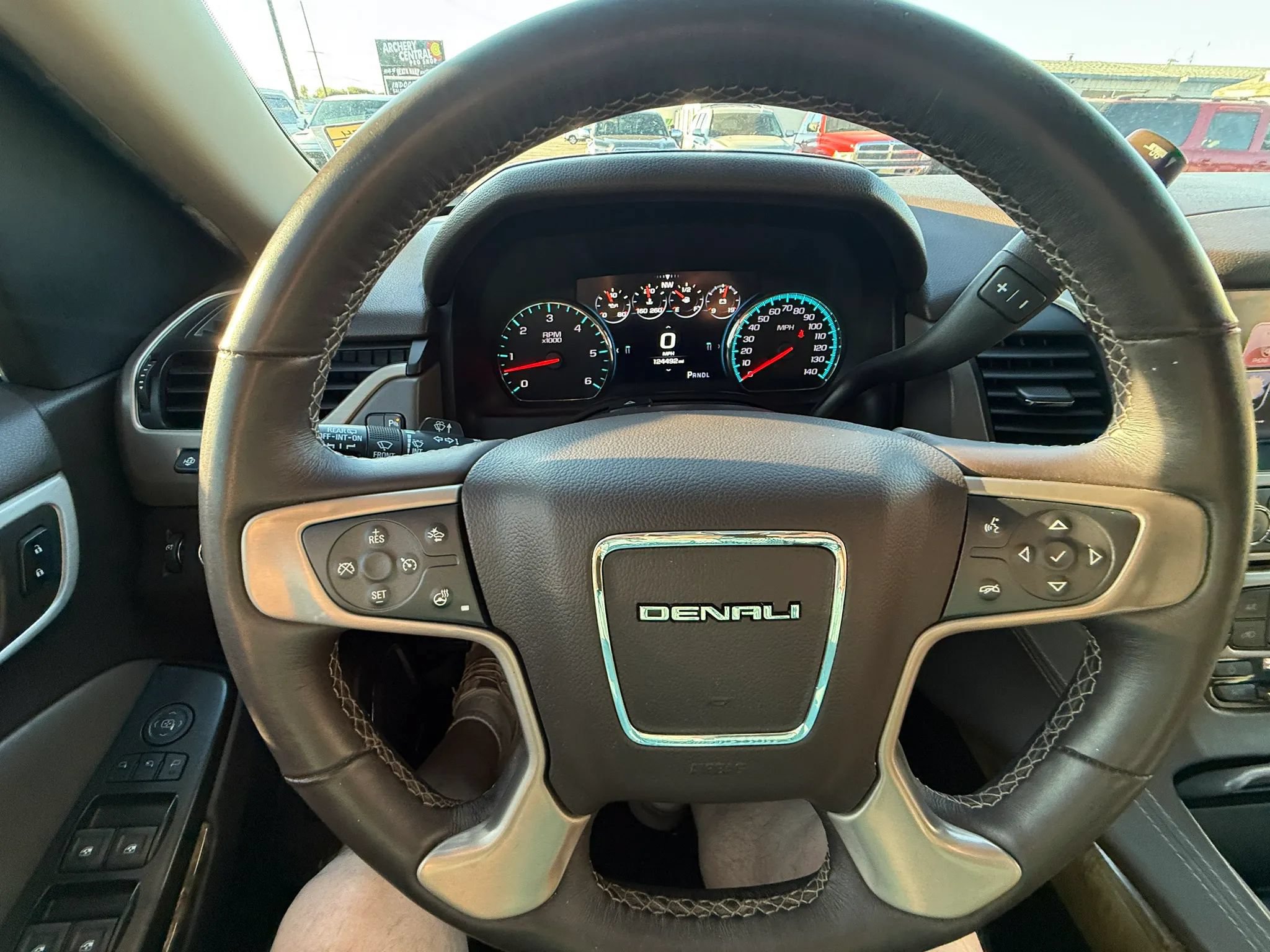 Used 2017 GMC Yukon Denali w/ Open Road Package AWD/4WD image 10