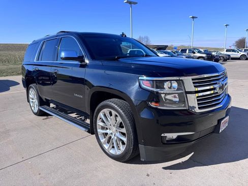 Used 2019 Chevrolet Tahoe Premier w/ Premier Plus Edition image 3