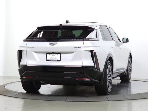Certified 2024 Cadillac Lyriq Luxury w/ LPO, Floor Liner Package AWD/4WD image 10