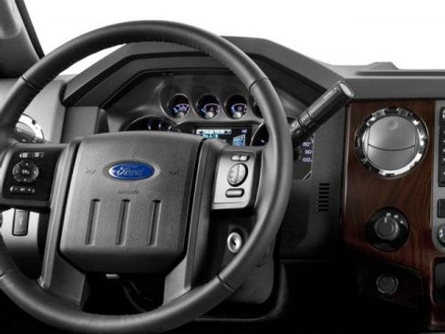 Used 2016 Ford F250 Lariat w/ Lariat Interior Package image 6