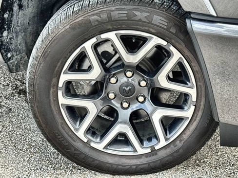 Used 2025 RAM 1500 Laramie AWD/4WD image 10