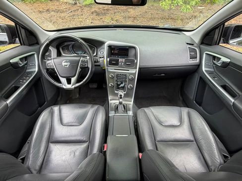 Used 2014 Volvo XC60 T6 AWD/4WD image 25
