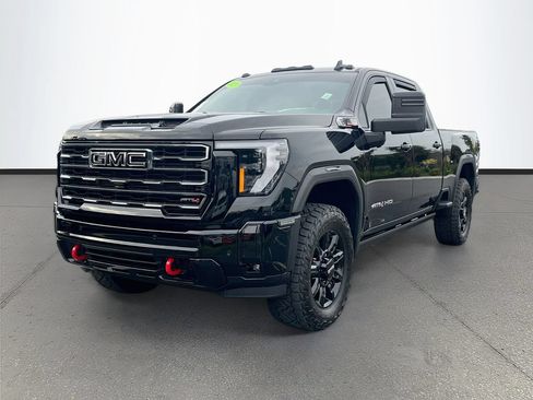 Used 2025 GMC Sierra 2500 AT4 AWD/4WD image 3