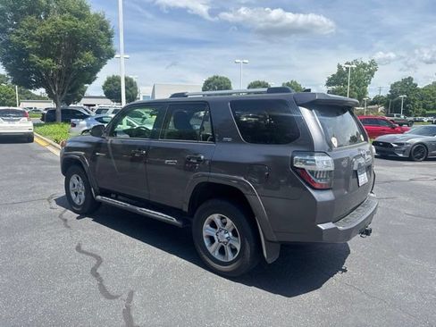 Used 2023 Toyota 4Runner SR5 Premium w/ Moonroof Package AWD/4WD image 17