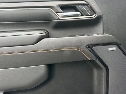 Used 2024 GMC Sierra 3500 AT4 w/ AT4 Premium Plus Package image 11